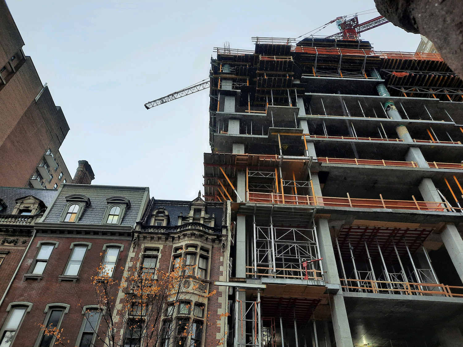 Walking columns The structural solution for the tallest residential